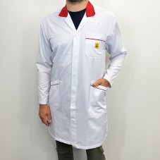 ESD pracovní plášť bílý, límeček a aplikace v červené barvě